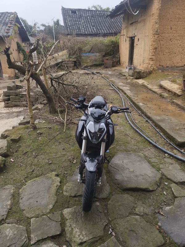 二手贝纳利小迅龙 BN150S