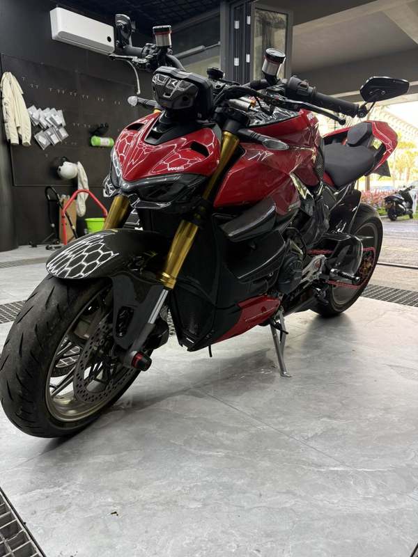 二手杜卡迪Street Fighter V4