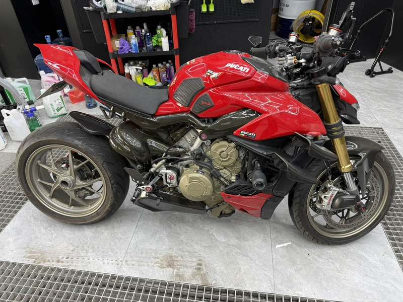 二手杜卡迪Street Fighter V4