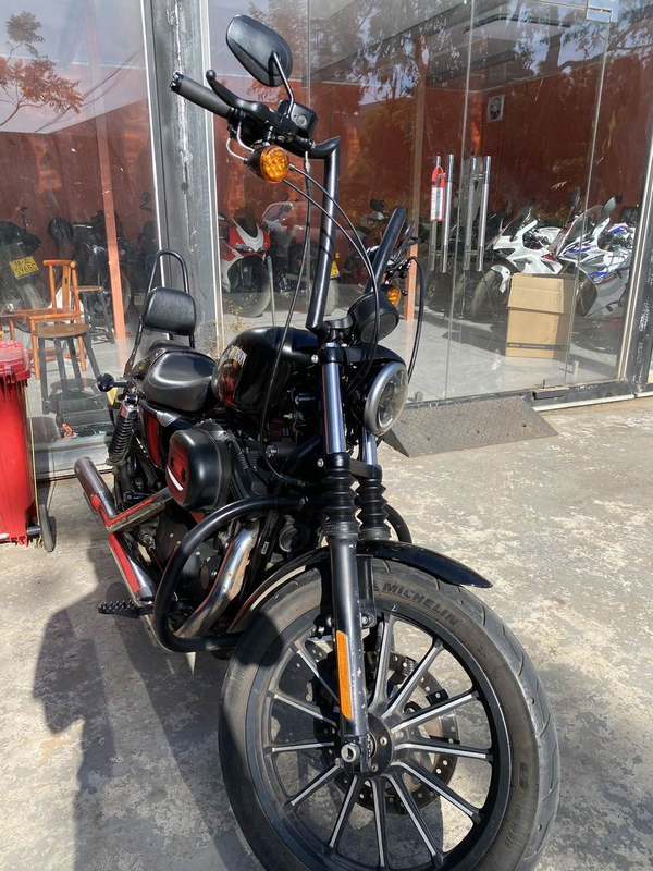 二手哈雷戴维森Iron883 硬汉