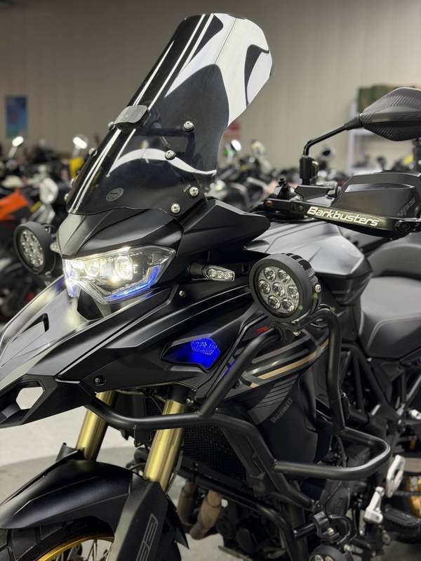 二手贝纳利TRK552