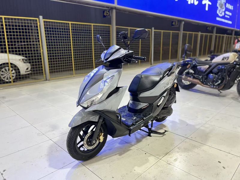 二手五羊本田NX125