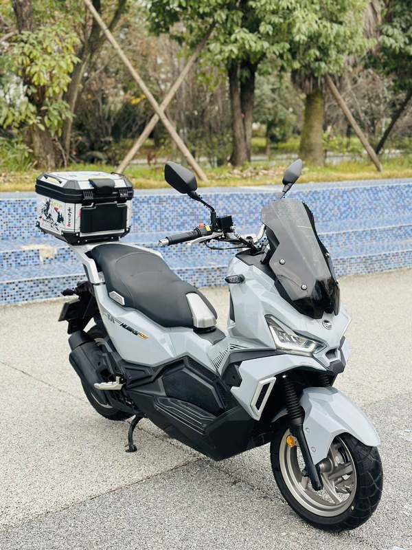 二手三阳哈士奇 Husky ADV150