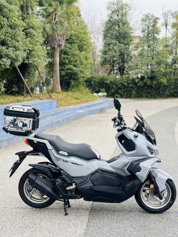 二手三阳哈士奇 Husky ADV150