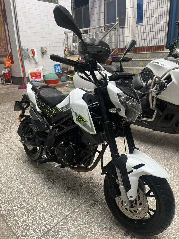 二手贝纳利小暴龙TNT125