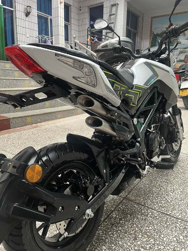 二手贝纳利小暴龙TNT125