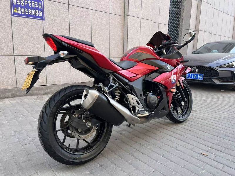 二手豪爵铃木GSX250R