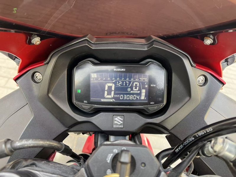 二手豪爵铃木GSX250R