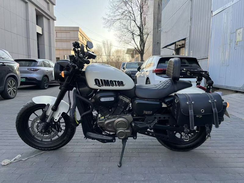二手QJMOTOR闪300