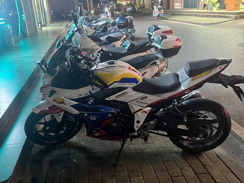 二手豪爵铃木GSX250R