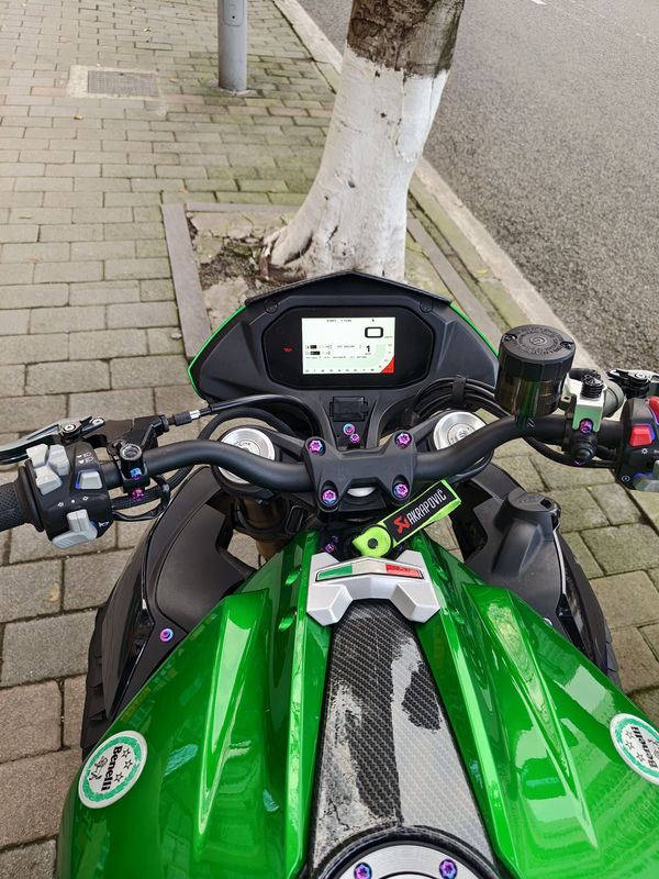 二手贝纳利TNT899