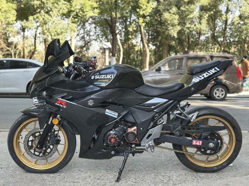 二手豪爵铃木GSX250R