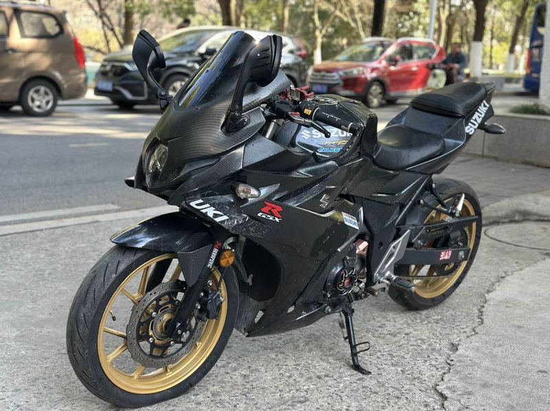 二手豪爵铃木GSX250R
