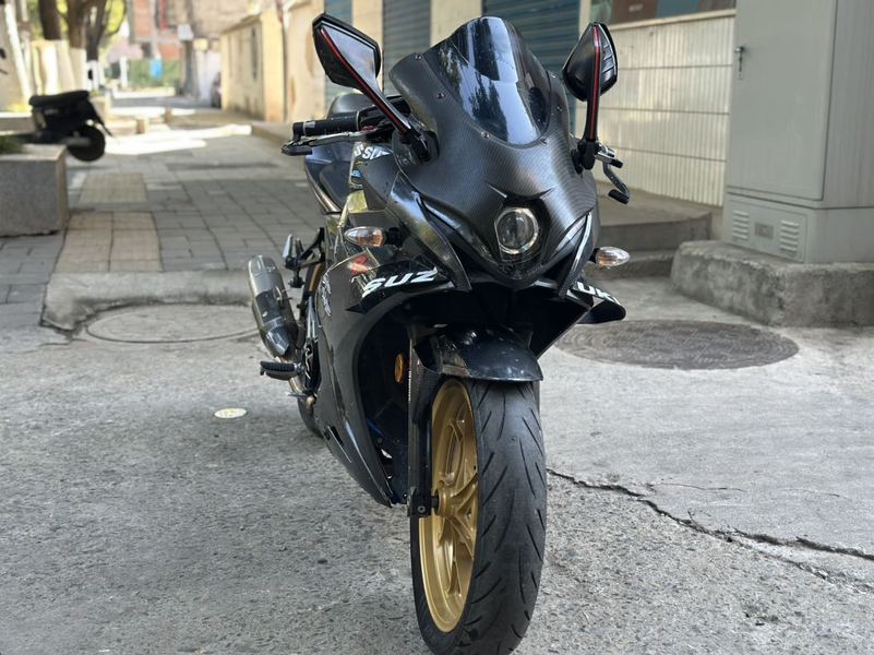 二手豪爵铃木GSX250R