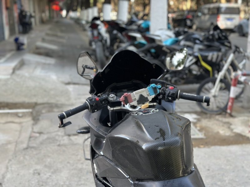 二手豪爵铃木GSX250R