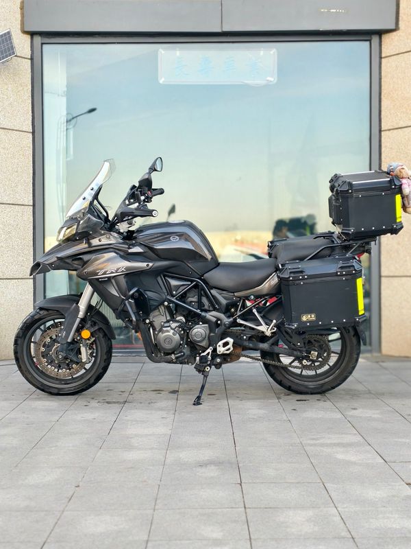 二手贝纳利金鹏 TRK502