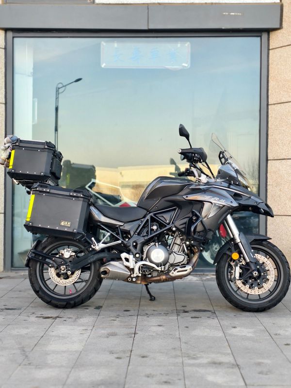 二手贝纳利金鹏 TRK502