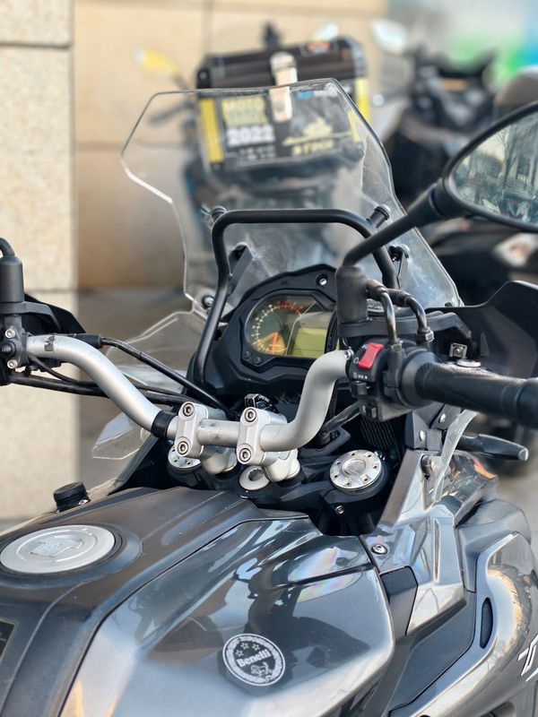 二手贝纳利金鹏 TRK502