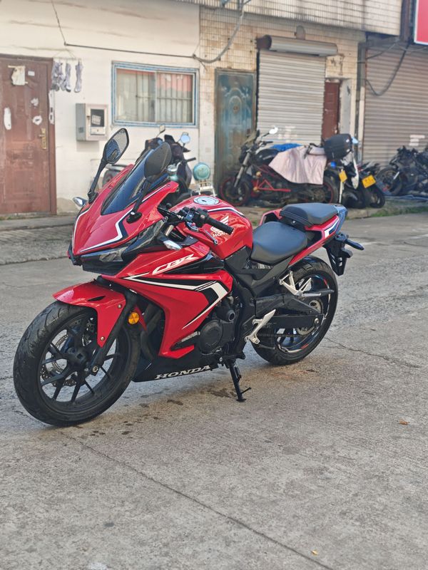 二手本田CBR400R