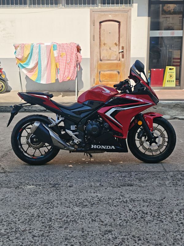 二手本田CBR400R