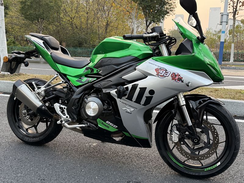 二手贝纳利龙卷风 Tornado 252R