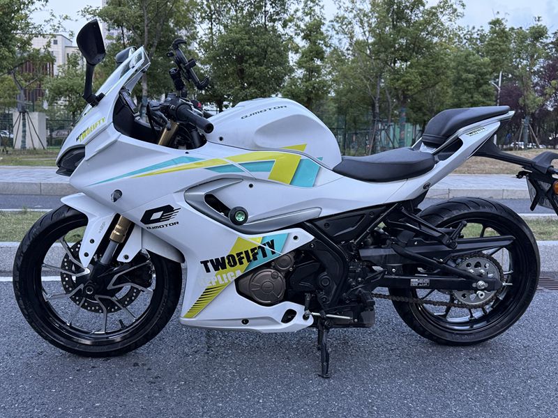 二手QJMOTOR赛250