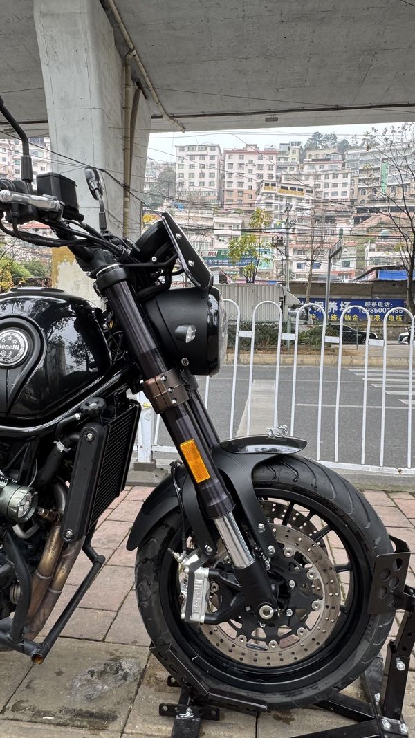 二手贝纳利幼狮 Leoncino 500