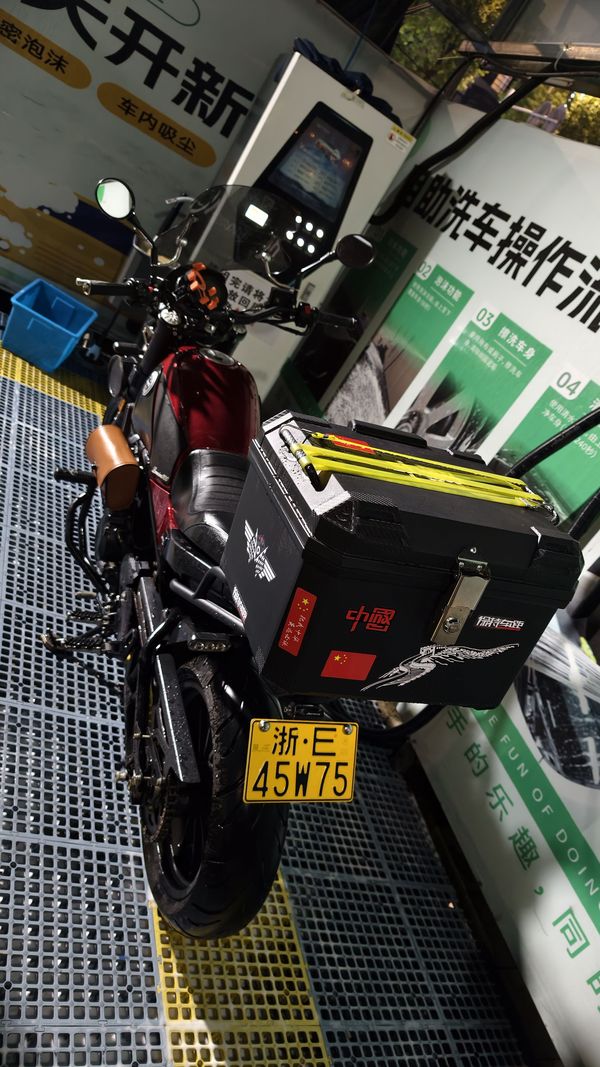 二手贝纳利幼狮 Leoncino 500