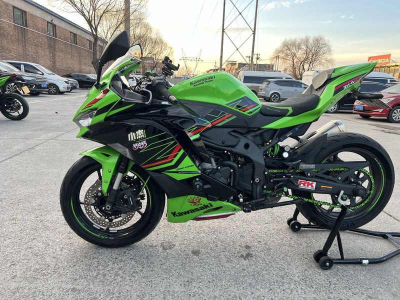 二手川崎ZX-4R