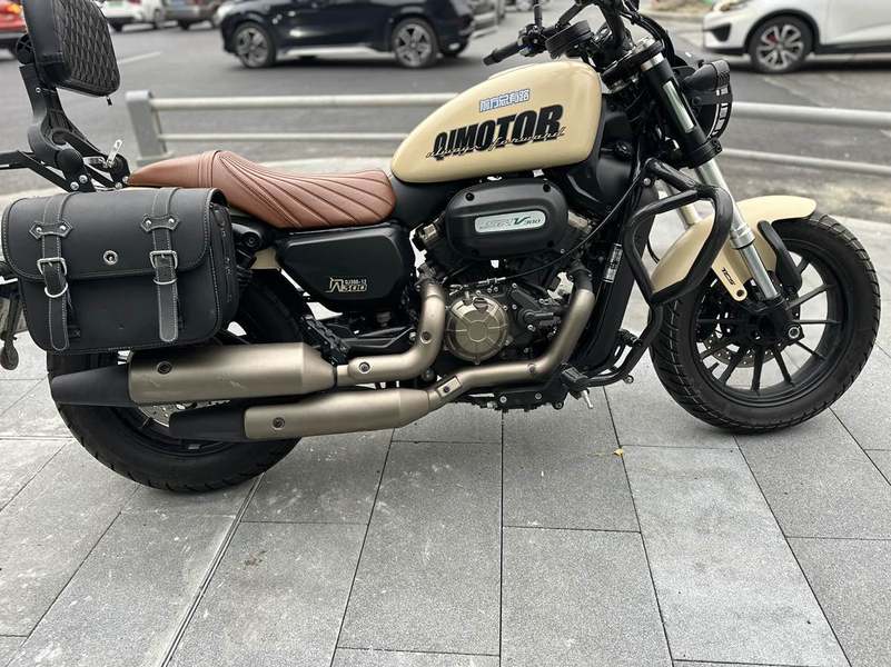 二手QJMOTOR闪300