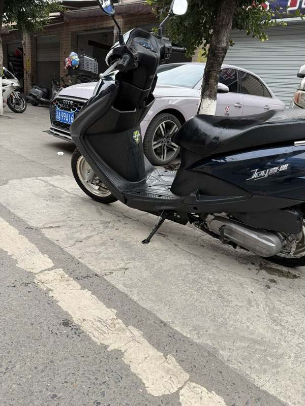 二手五羊本田SCR 喜鲨125