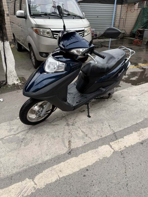 二手五羊本田SCR 喜鲨125