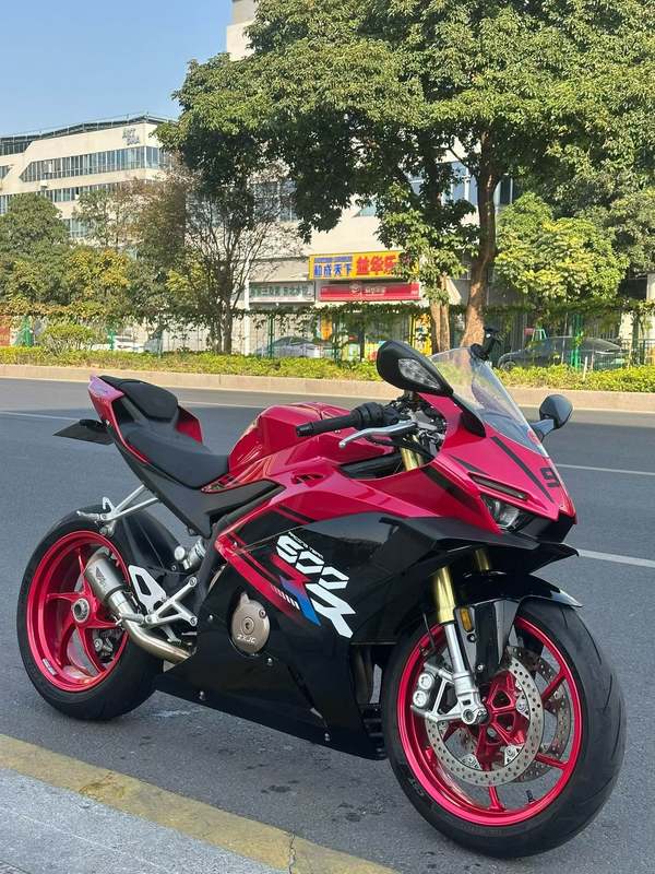 二手张雪机车500RR