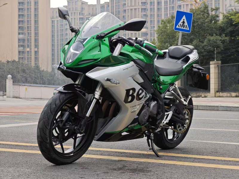 二手贝纳利龙卷风 Tornado 252R