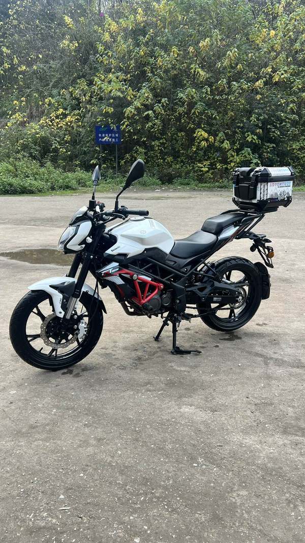 二手贝纳利红宝龙 TNT150i