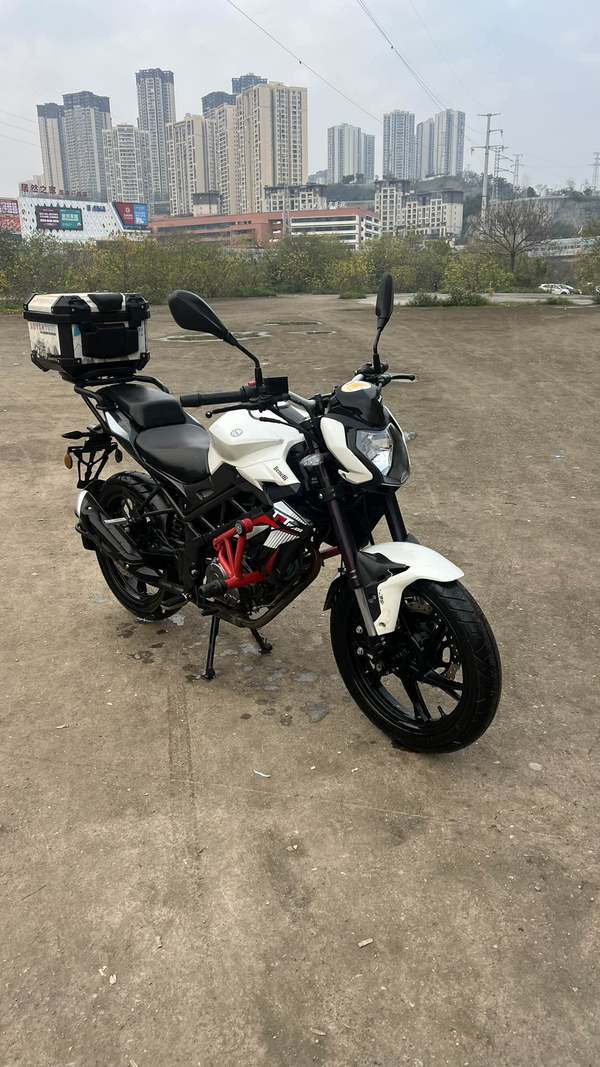 二手贝纳利红宝龙 TNT150i