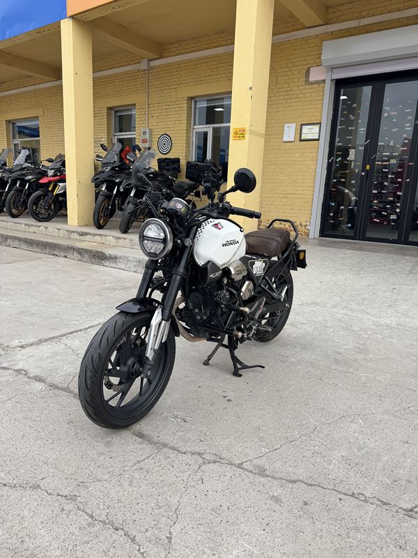 二手五羊本田鸷道 CB190SS