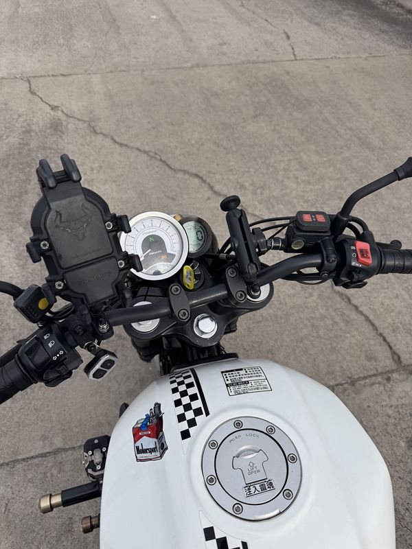 二手五羊本田鸷道 CB190SS