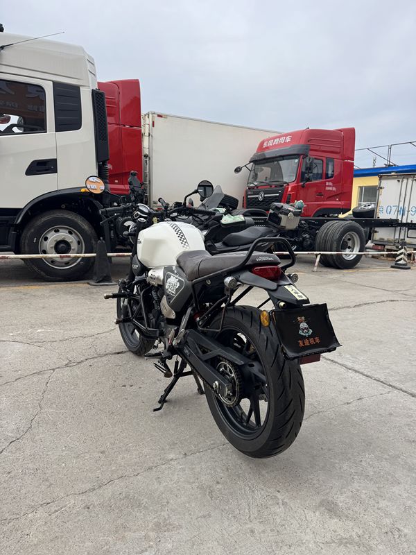 二手五羊本田鸷道 CB190SS