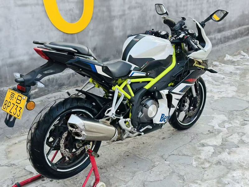 二手贝纳利龙卷风 Tornado 302R