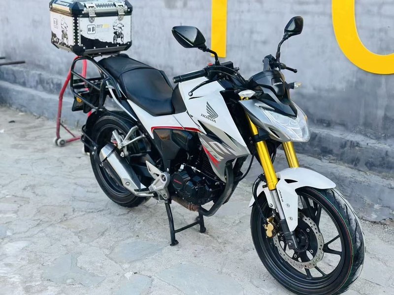 二手五羊本田CB190R 暴锋眼