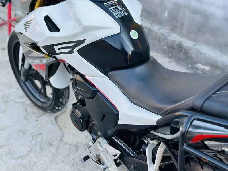 二手五羊本田CB190R 暴锋眼