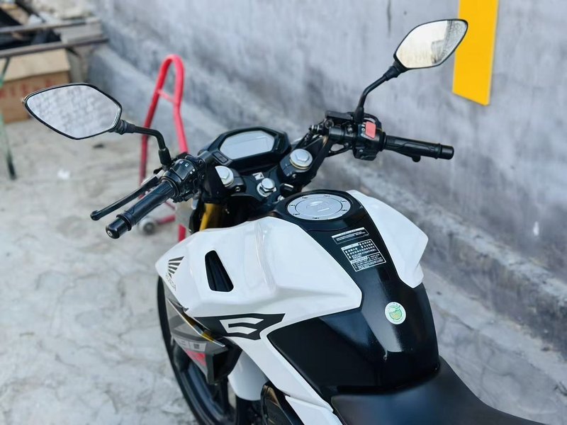 二手五羊本田CB190R 暴锋眼