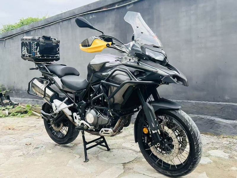 二手贝纳利金鹏 TRK502