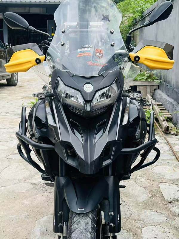 二手贝纳利金鹏 TRK502