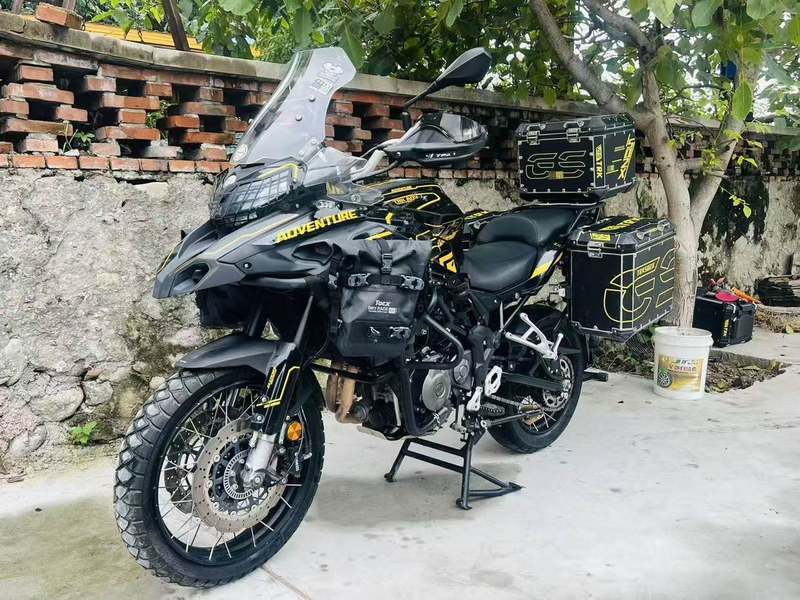 二手贝纳利金鹏 TRK502