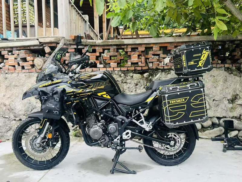 二手贝纳利金鹏 TRK502