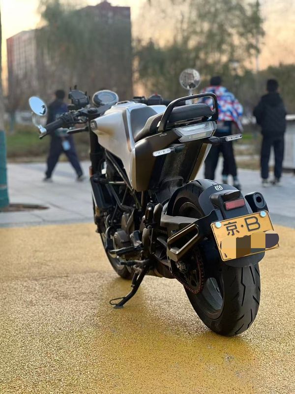 二手HUSQVARNA白箭 401