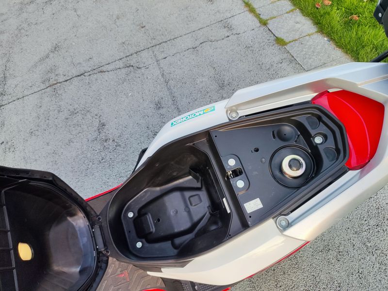 二手新大洲本田裂行 RX125Fi