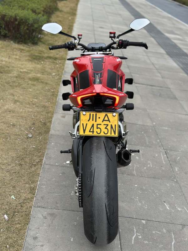 二手杜卡迪Street Fighter V4